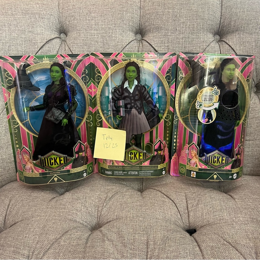 Mattel Wicked Elphaba Doll Set